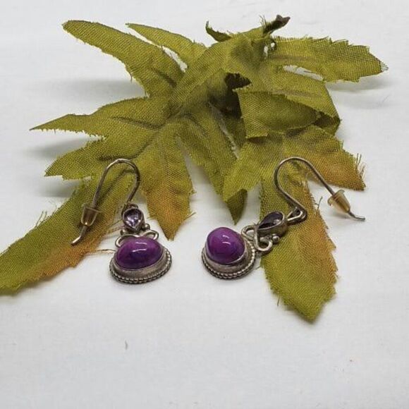 Vintage, Amethyst, Stamped Napal .925 Sterling Silver, 1.2 dwt - Picture 1 of 6